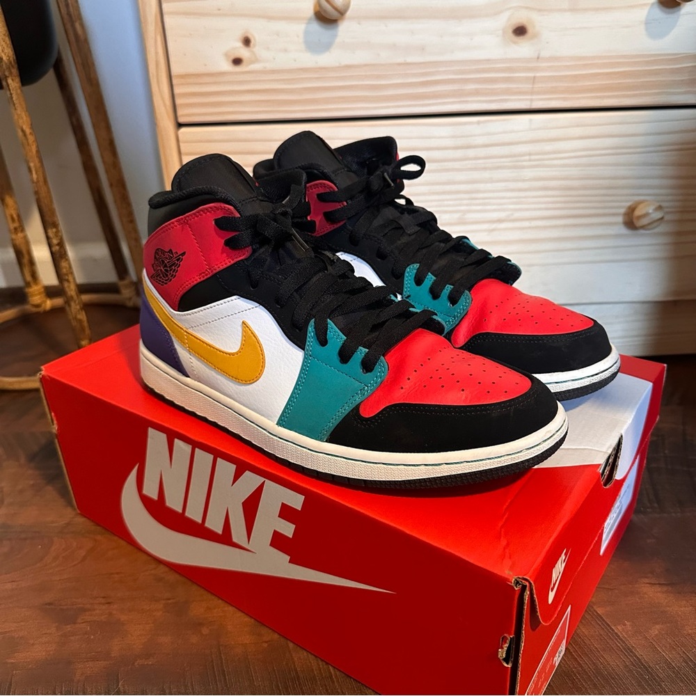 Jordan 1 Mid Bred Multi-Color 2019 Men's Size 10.5